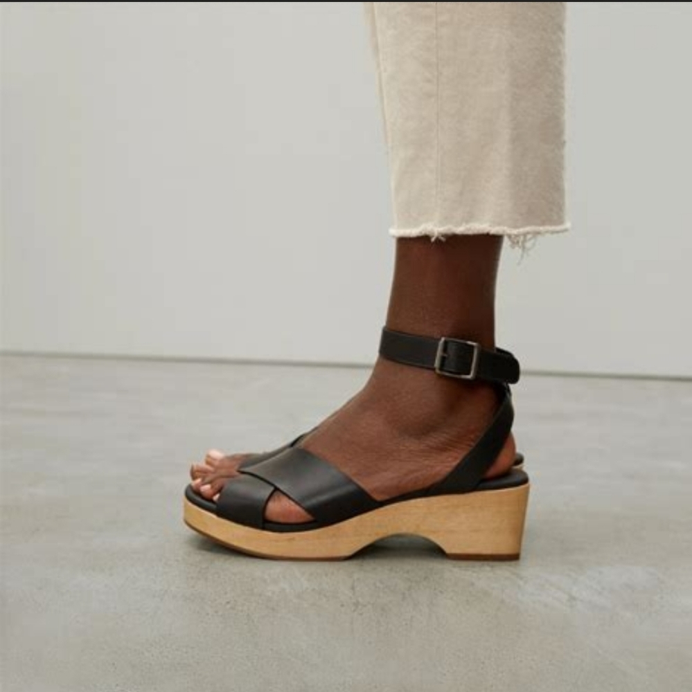 Everlane clog platform sandals black leather